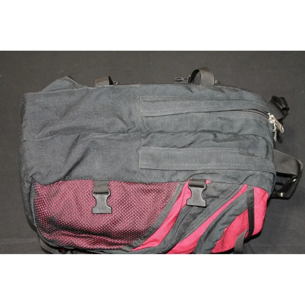 Tom Bihn Brain Bag Backpack Red Black Made in USA Port Angeles Washington